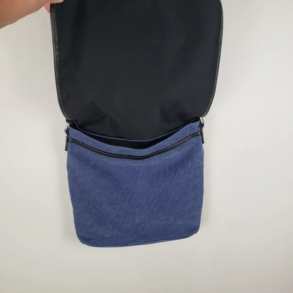 Levenger Metro Blue Canvas Leather Messenger Bag 13